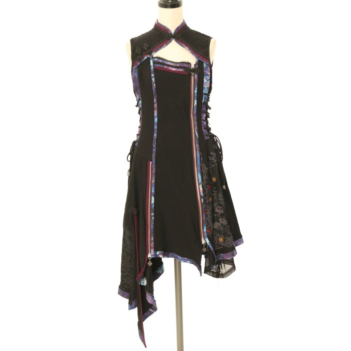 USED】ONESTE 華刺繍スリットチャイナアシメワンピース | Ozz On Wunderwelt Online Shop - Gothic &  Lolita Second-hand Clothing